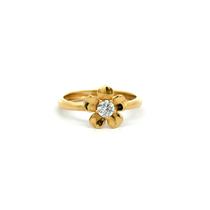 Anillo en forma de flor
