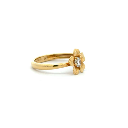 Anillo en forma de flor
