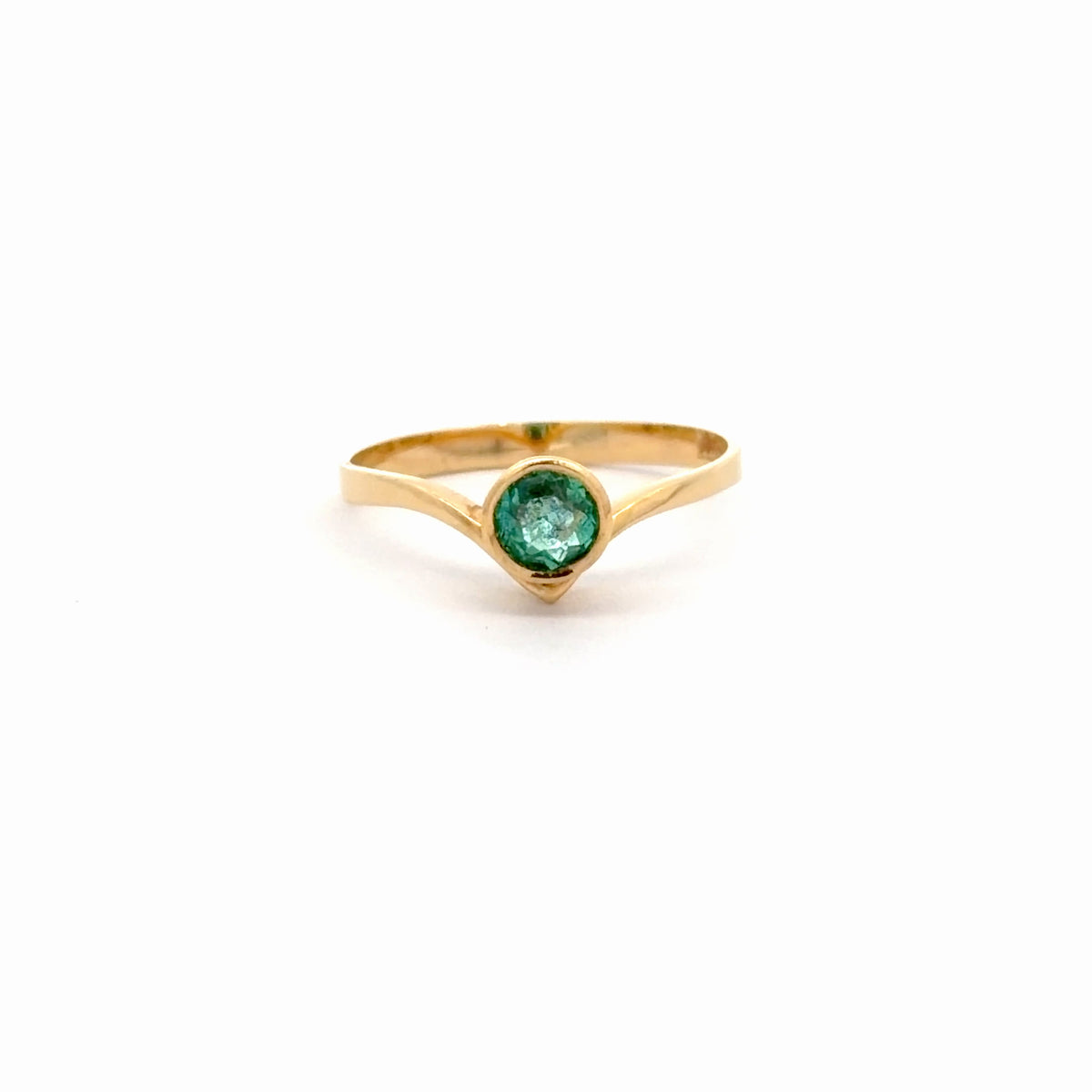 Anillo bisel adorno esmeralda